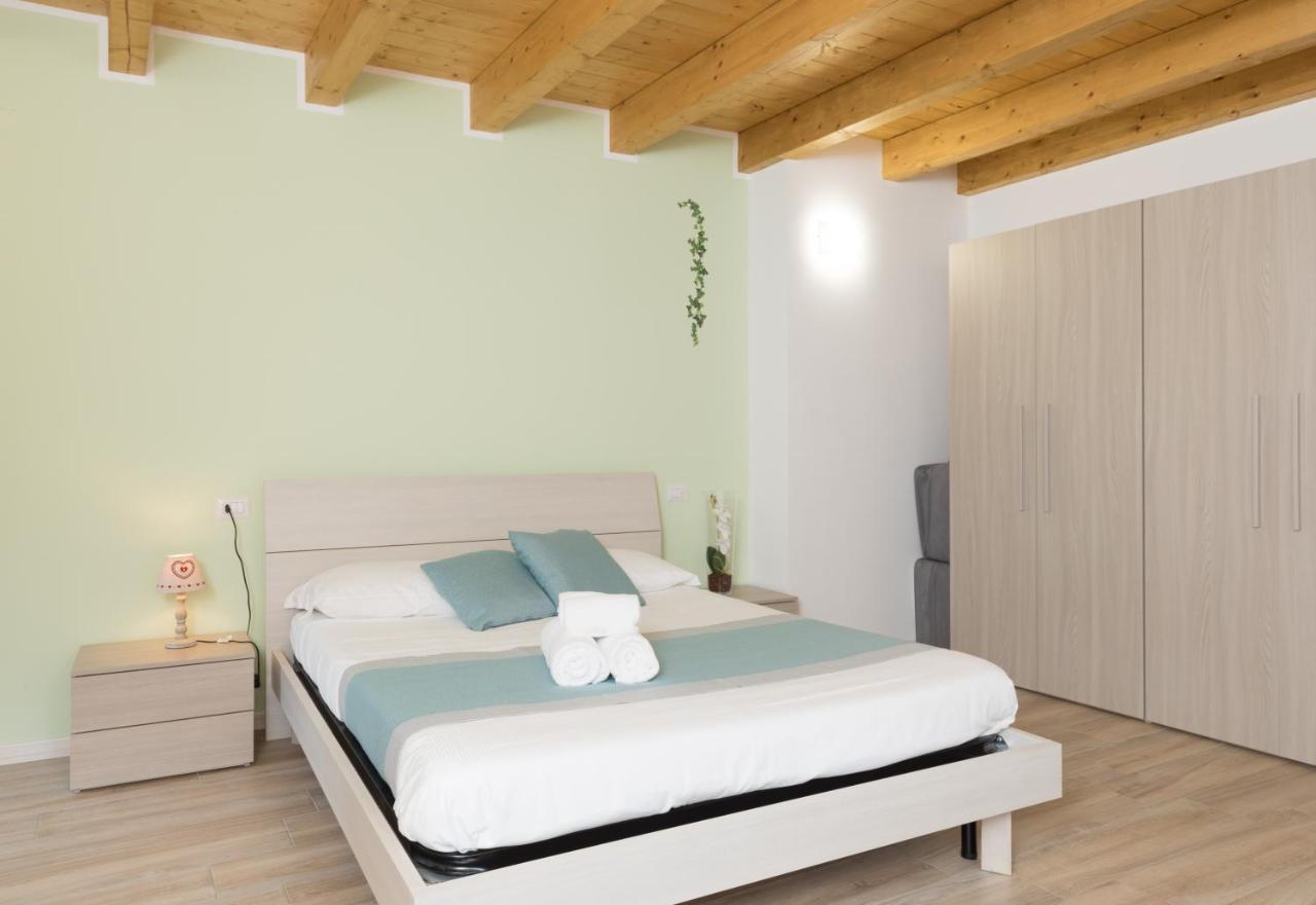 Residenze Lariane Lägenhet Colico Exteriör bild