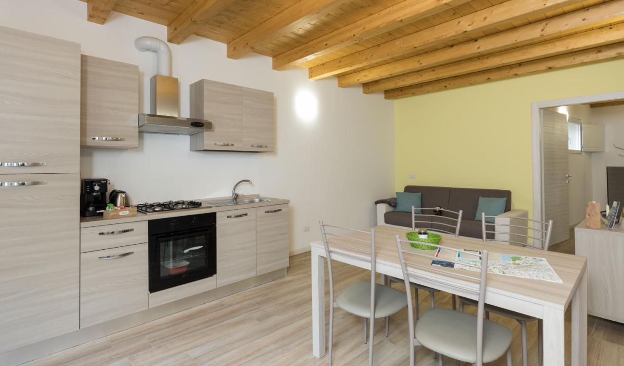 Residenze Lariane Lägenhet Colico Exteriör bild