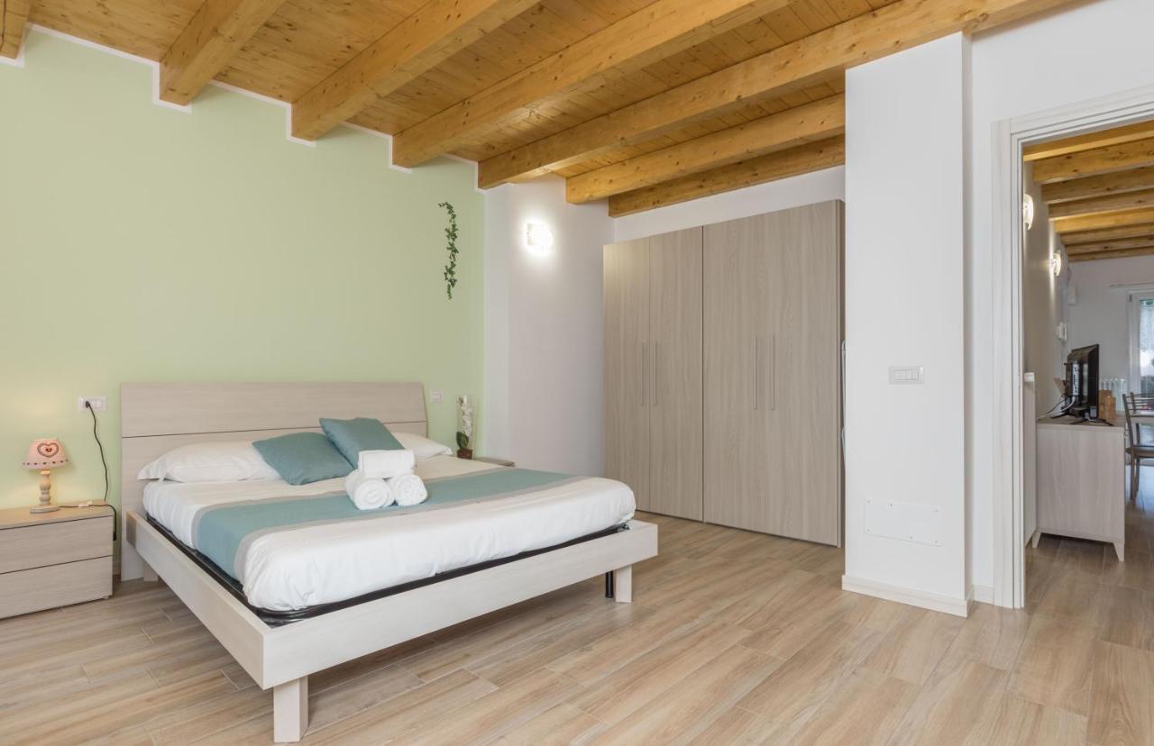 Residenze Lariane Lägenhet Colico Exteriör bild