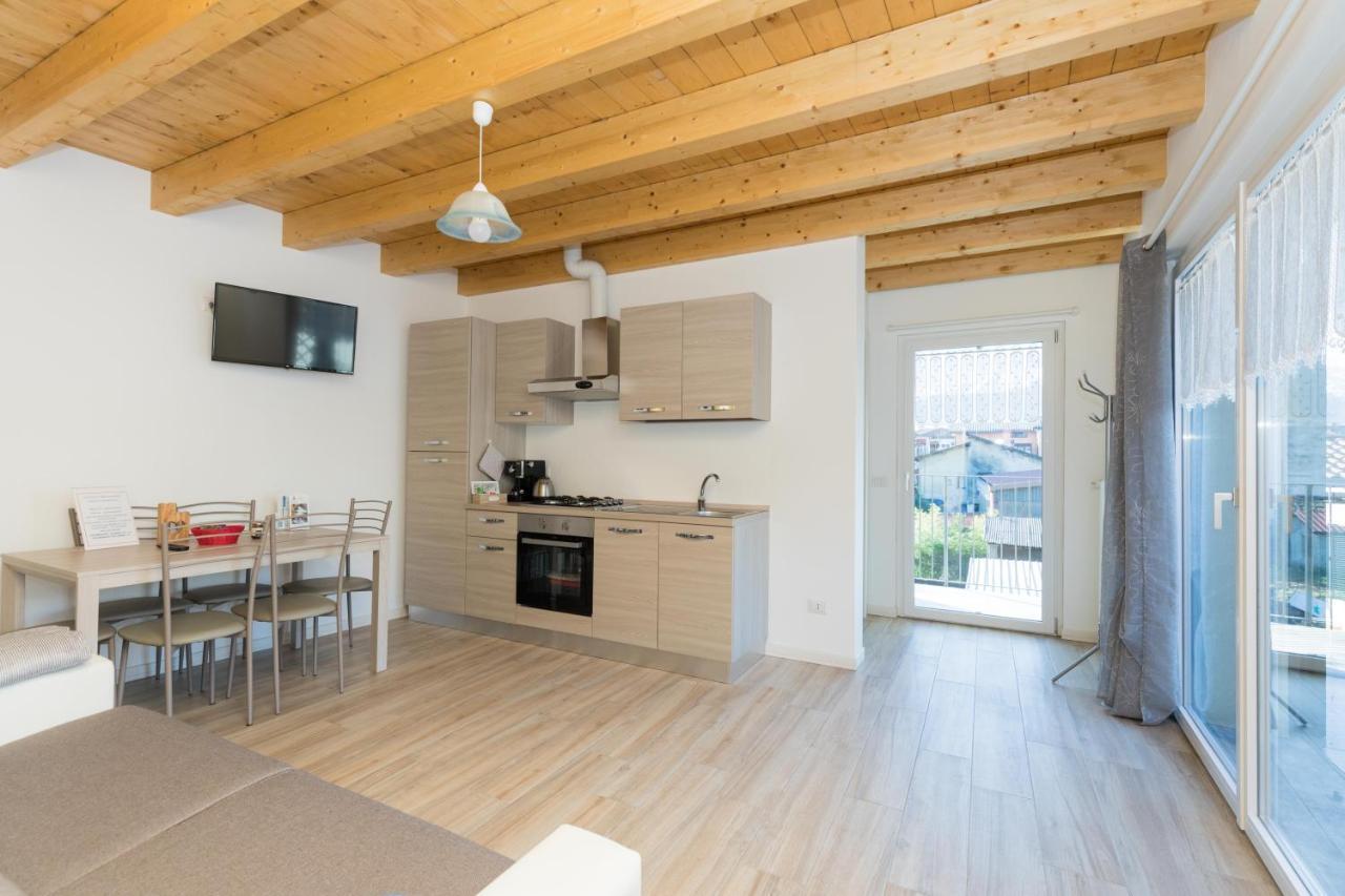 Residenze Lariane Lägenhet Colico Exteriör bild