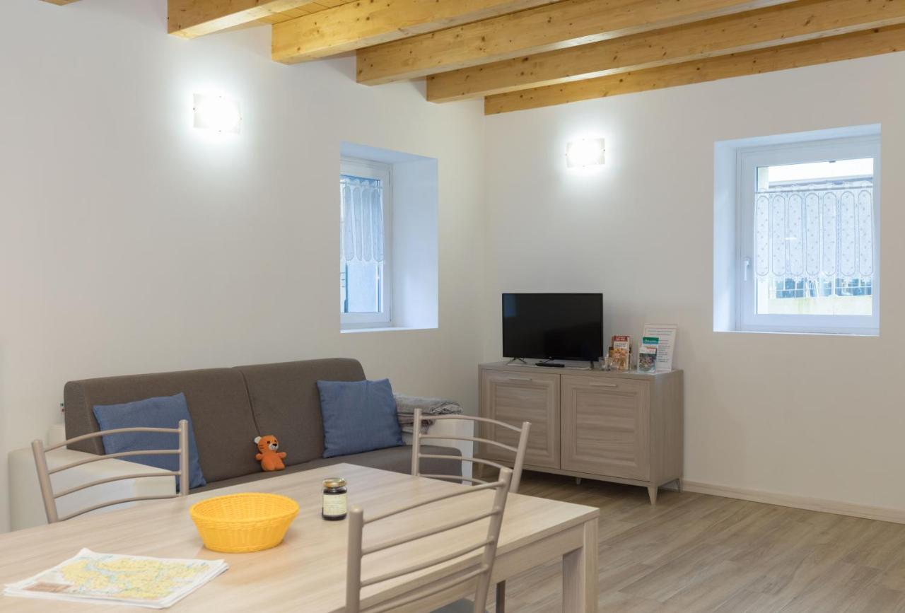 Residenze Lariane Lägenhet Colico Exteriör bild