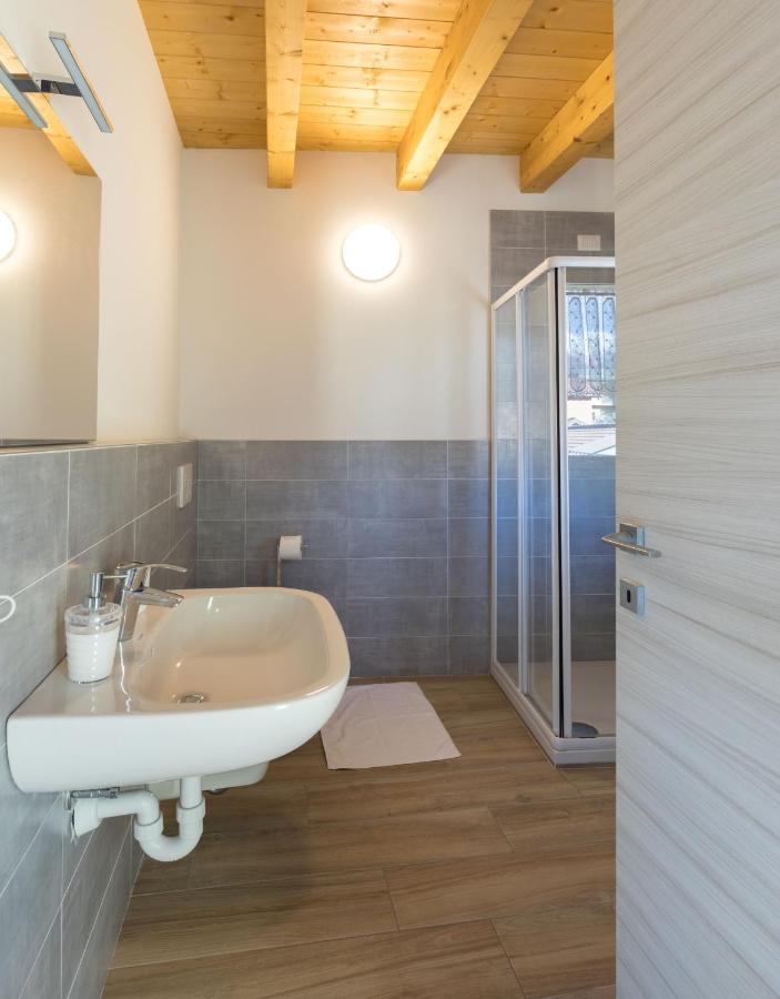 Residenze Lariane Lägenhet Colico Exteriör bild