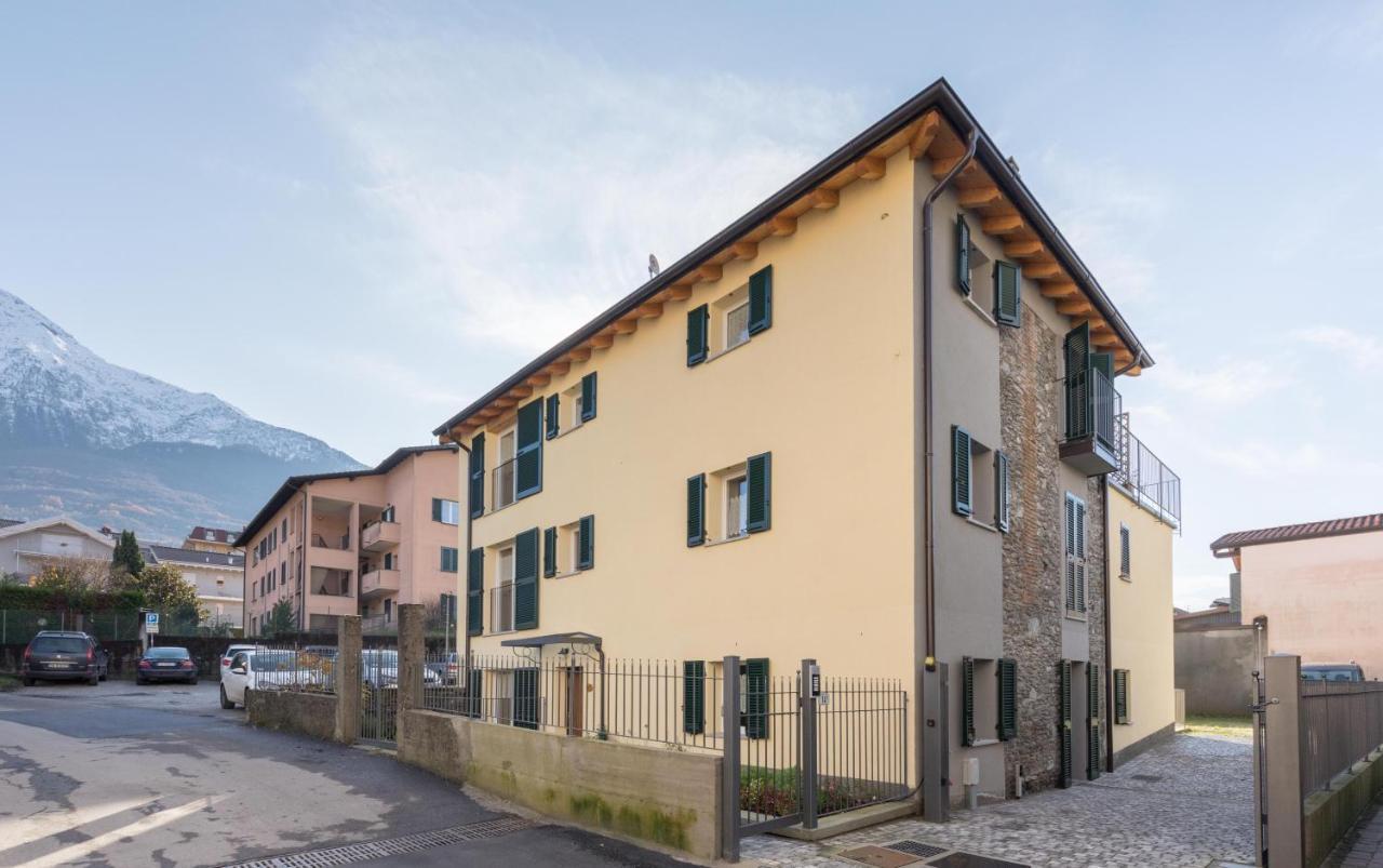 Residenze Lariane Lägenhet Colico Exteriör bild